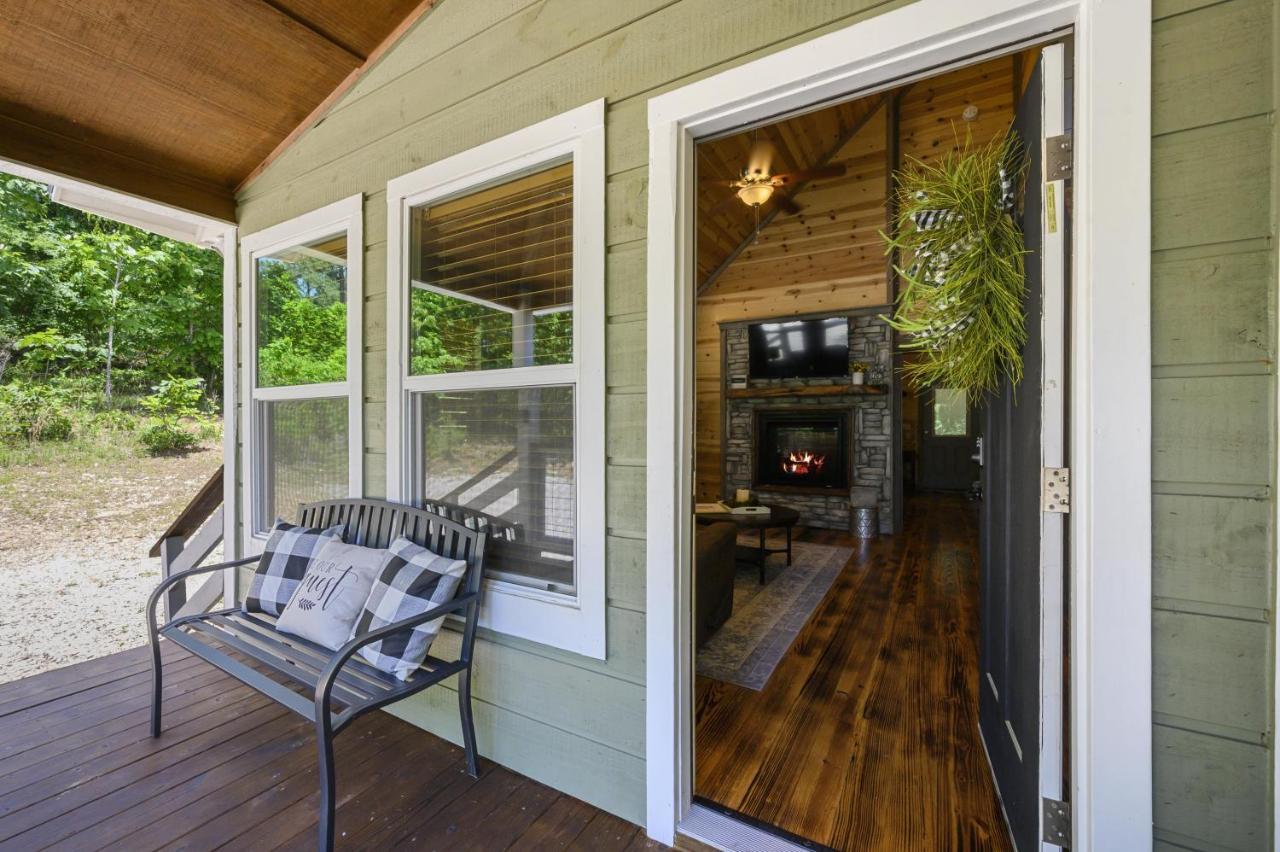 Convenient Romantic Hot Tub Bbq 3-Night Special! Broken Bow Exterior photo