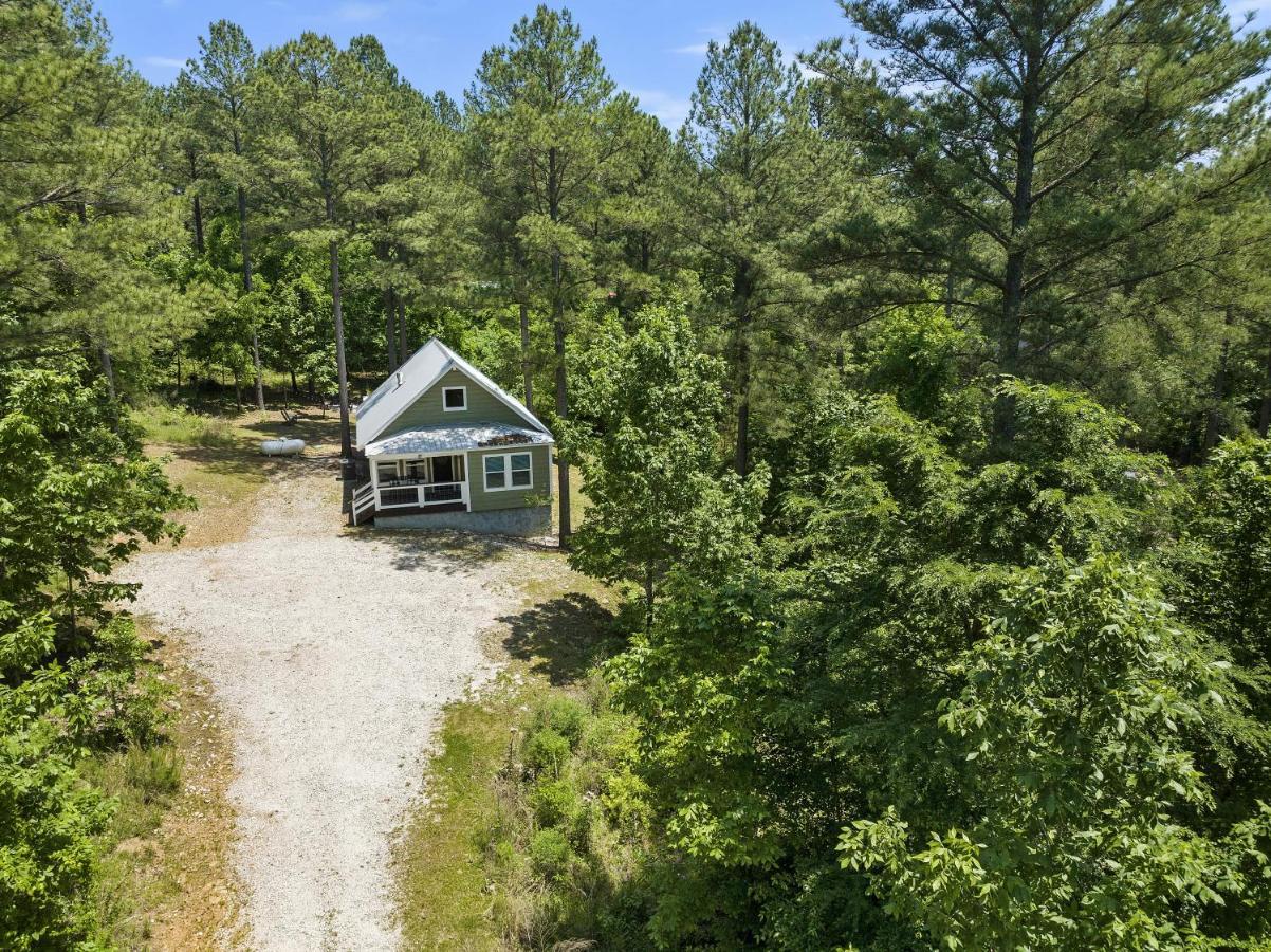 Convenient Romantic Hot Tub Bbq 3-Night Special! Broken Bow Exterior photo